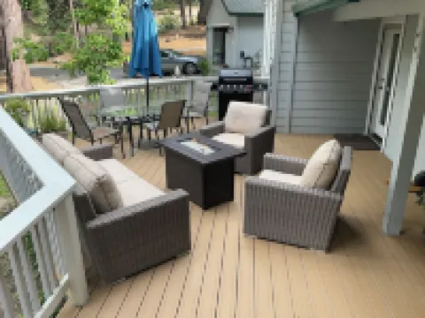 The Knotty Pine, Hot Tub, EV Charger, Rec Room, Pets ok