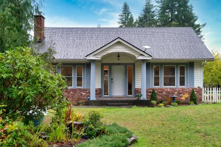 𓇻 Elegant Forest Retreat 𓇻 Starlink, Gourmet Coffee, Outdoor BBQ Отели рядом с достопримечательностью «Парк Тилликум»