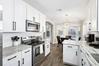 Charming Flower Mound Escape near DFW Airport and Legoland - WiFi
