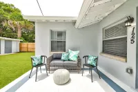 Cozy Villa #1, 3 minutes from Downtown & 10 minutes to the Beach