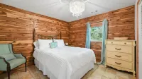 Cozy Posy Cabin - Mountain Top Cabin on 18 acres!