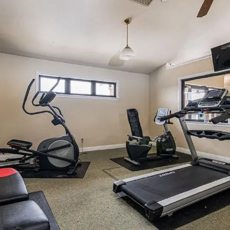 GORGEOUS 3-BEDROOM LUXURY CONDO/HEART OF BRANSON/INDOOR POOL/SPACIOUS/NO-STEPS!