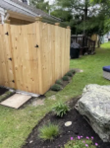 Perfect for a Weekend Getaway 5 Miles to Downtown Newport.