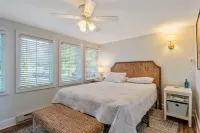 Waterfront Cottage with fireplace located directly on Owasco Lake.
