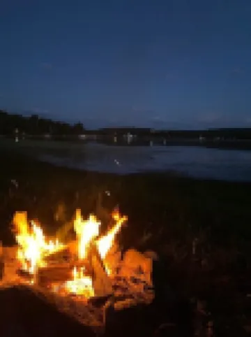 Private Lakefront Log Cabin