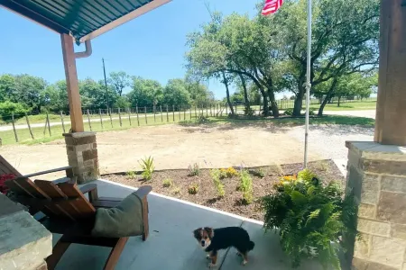 Lookout Guest House: One Bedroom Country Living