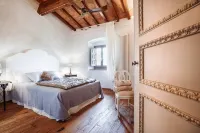 Elegant Villa in Figline, near the Mall,A/C,Sauna,saltwater heatable pool,sl 18 Hotels in Reggello