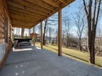 Mountain Life Hotels in McHenry