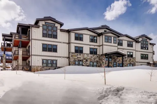 Luxury Condo by Mountain and Jordanelle Reservoir