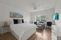 Beach Vibe Golf Condo with Resort Pool and Amenities!