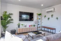 Modern Living Steps From Downtown