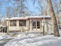 Woodland Retreat I Pet Friendly I Mins to Town Hotels in Stephenson