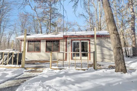 Woodland Retreat I Pet Friendly I Mins to Town