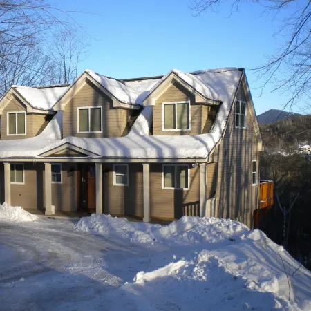 Luxury Mountain Home / Beautiful Views near Attitash and StoryLand