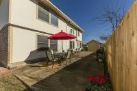 Beautiful and Very Spacious house 6 bed/3.5 baths - 4-Star