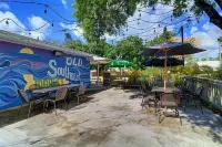 Private Studio Just two block to Lassing park waterfront