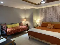 Beautiful Lake House in Point Chautauqua- Available Year Round! NEW BUNK ROOM