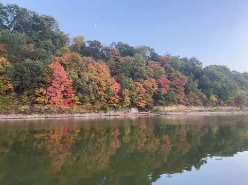 New lake view rental on Wolfcreek with boat ramp and lake access across the road