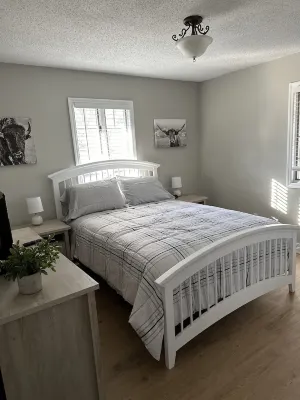 *Magnolia inn* updated condo, centrally located. Pet friendly! Boat/ RV parking