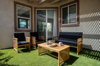 NEW Baja Salt Pool/Spa on the golf course! 5 min to festivals!