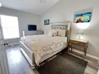 Luxury 4 bedroom Villa w/ pool in golf community, mins away from DisneyWorld Hotels near Northeast Regional Park Polk County