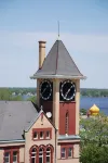 Historic Downtown Clock Tower View Condo-2 Bedroom