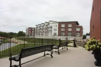 Dyersville Dream Condo #200