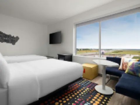 Aloft Waukee Hotels in Waukee