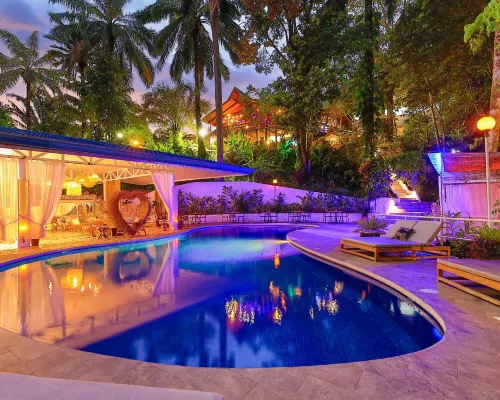 ECOTICA Boutique Hotel Hotels near Playa Biesanz