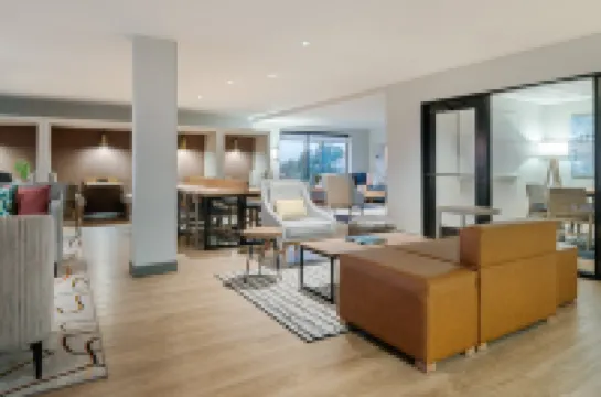 Atwell Suites KANSAS CITY AIRPORT by IHG