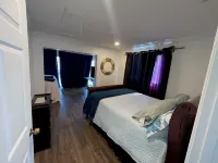 3 Story Rainbow Riverfront House With Panoramic Views!