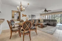 2br Condo on Park with walking access to the beach.