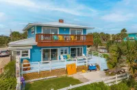 Blue Dolphin Beach Front Cottage 5 Star Home- Large Private Pool - One of a Kind