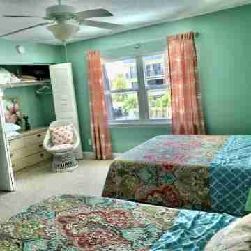 Book Your Beach Vacation Here! Rooms