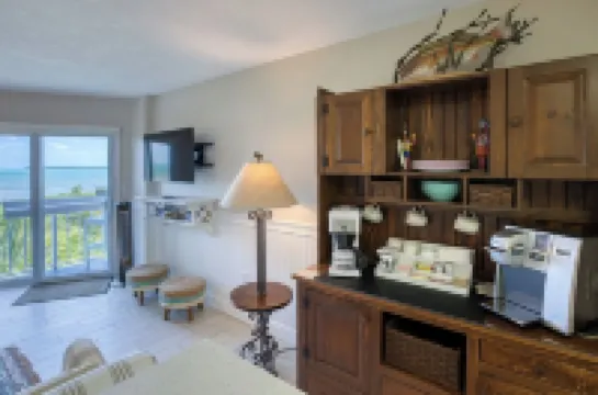 Oceanfront Key Largo Paradise~Private Beach~Pool~Tennis~Marina~Restaurant