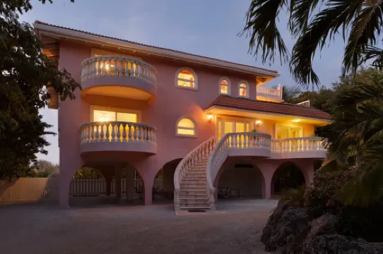 “RENOVATED Gorgeous House with ocean views from balconies, with Hot Tub & Pool”