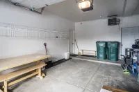 Spacious 6Br Mountain Getaway!  on Shuttle Route, Hot Tub, Game Room, Sleeps 16+