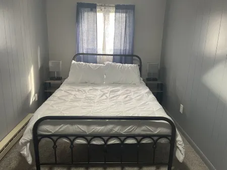 Cozy Retreat close to I-90 exit 30, Cooperstown, and Utica Отели в г. Herkimer County