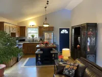 Cozy Cottage with Private pool, Private Hot Tub and Internet