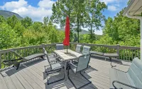 Cameron House Retreat:  Lake, wine & mountain paradise! 5 miles to Helen!
