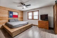 The Barrel House on Lake Texoma
