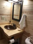Bear Cabin in Paradise Valley 27 miles from North Entrance to Yellowstone Park Hotels near Chico Hot Springs