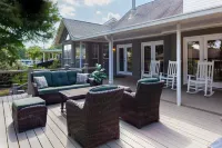 New Orleans Area Beautiful Waterfront Home 4BR with Private Boat Dock