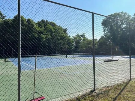 BAYVIEW New! 3BR/3 FB Sandy Beachfront Oasis w/ views over Buzzards Bay to Cape!