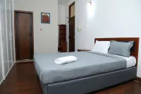Jays Guest Diyatha Waterfront Hotel a Rajagiriya