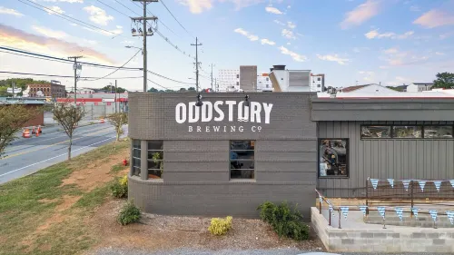 Lookout Getaway: Luxury 4 Bedroom, Rooftop Deck