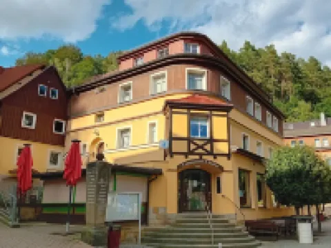 Stylish vacation apartment Zum Dorfladen Rathen in the heart of Saxon Switzerland Hotels in Rathen