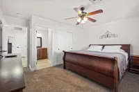 Vegas Family Villa, Pool/Spa, Poker & Pac-Man