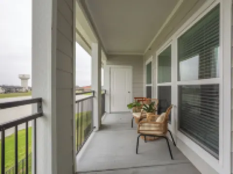 Feel@Home I Rosenberg I Lakeview Hotels in Rosenberg