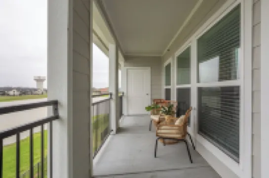 Feel@Home I Rosenberg I Lakeview